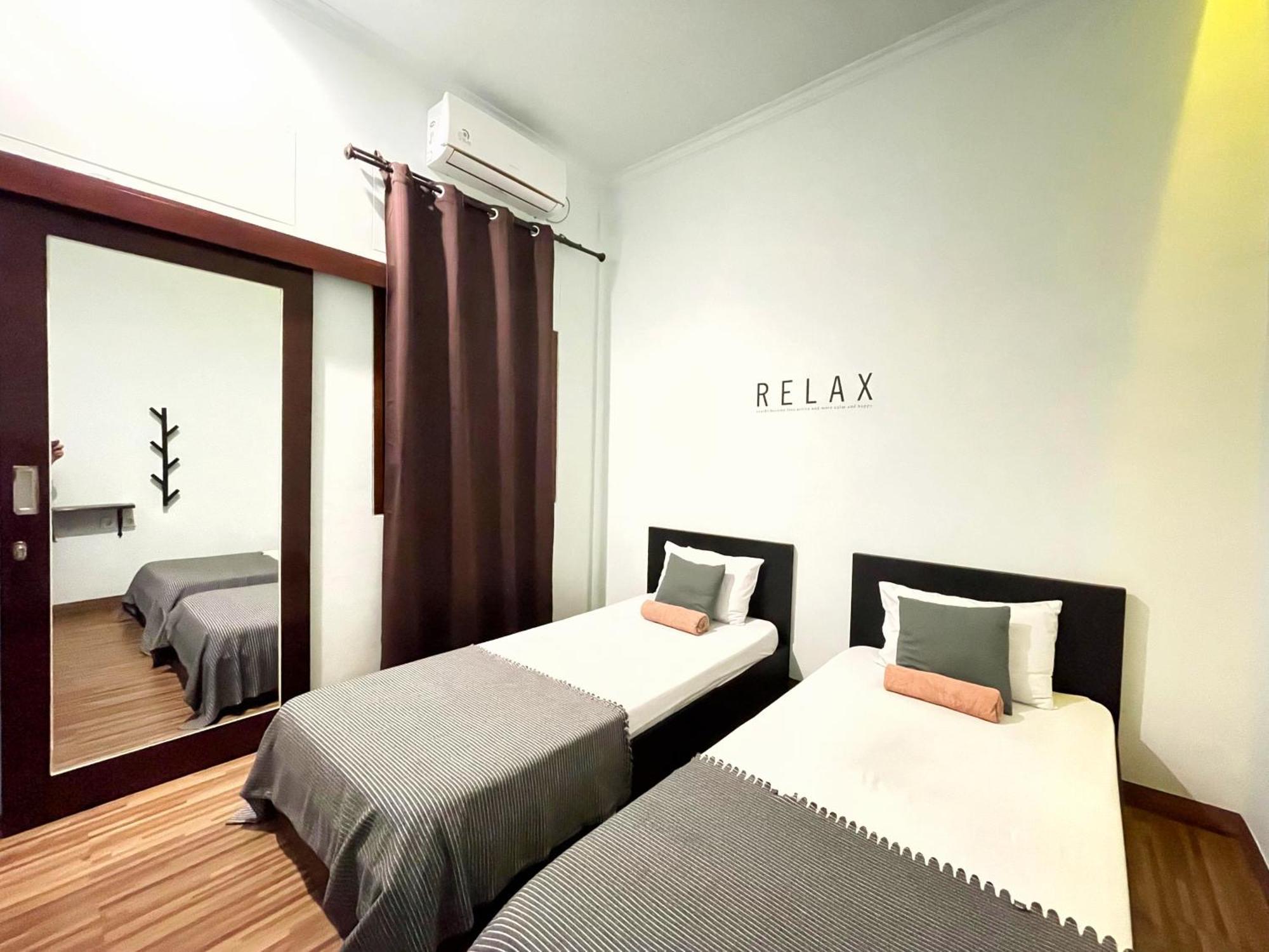 Room Ijen Hostel Баньюванги Экстерьер фото