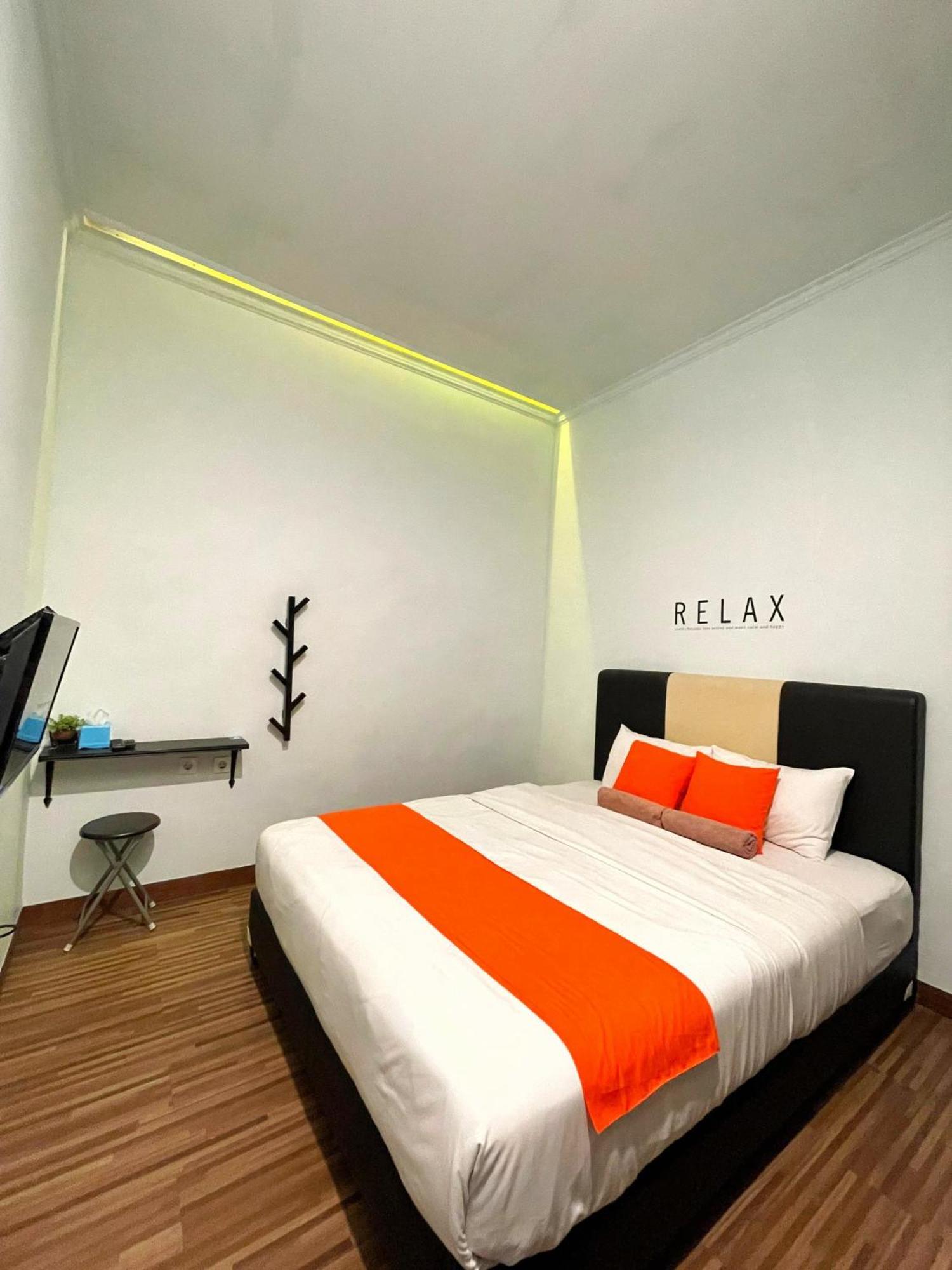 Room Ijen Hostel Баньюванги Экстерьер фото
