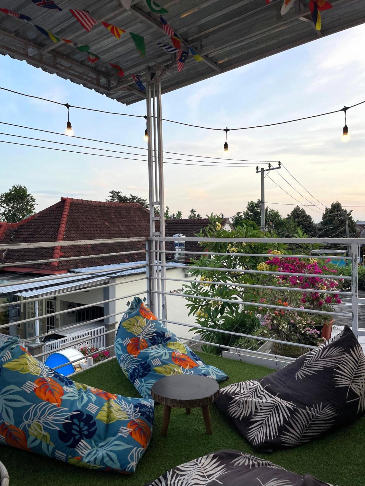 Room Ijen Hostel Баньюванги Экстерьер фото