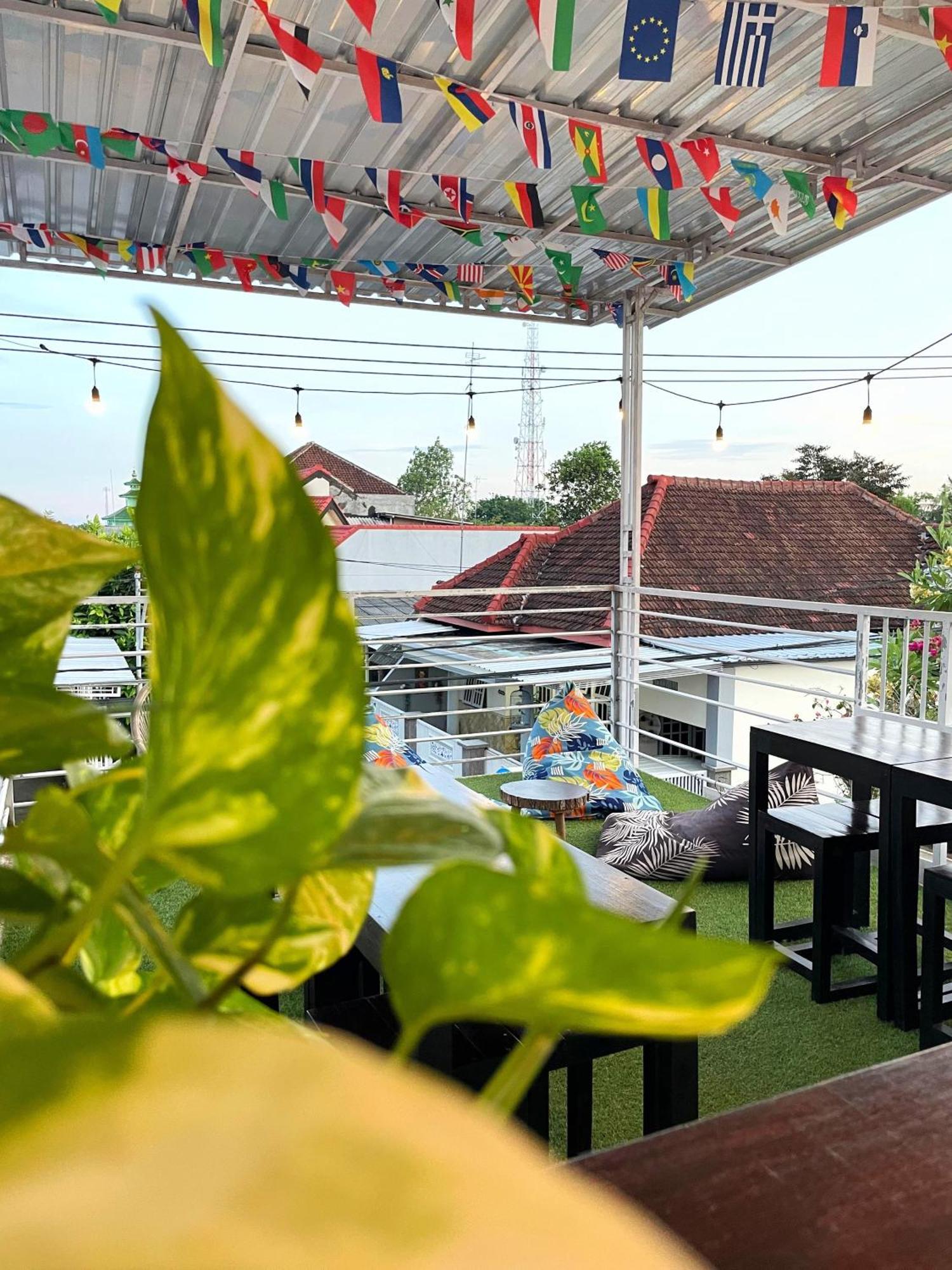 Room Ijen Hostel Баньюванги Экстерьер фото